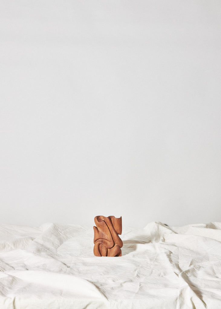 Ben Graham Wood Sculpture Elegant Minimalistic Organic Shapes Handmade Exklusive Art Original Artwork Modern Art Contemporary Art