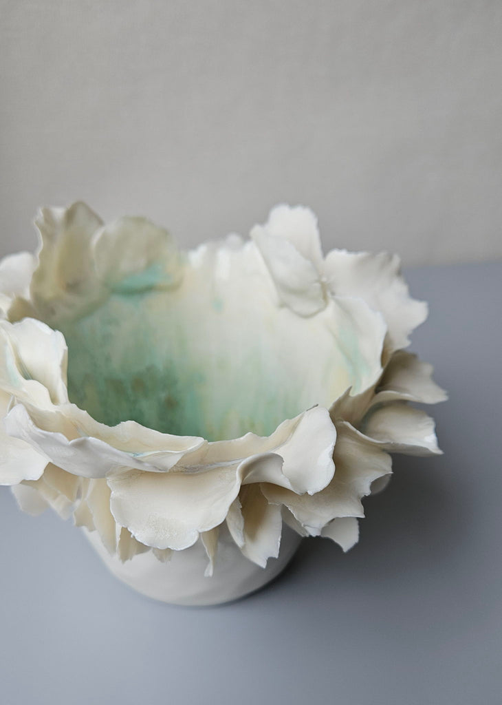 Elin Ruist delicate art vase details 