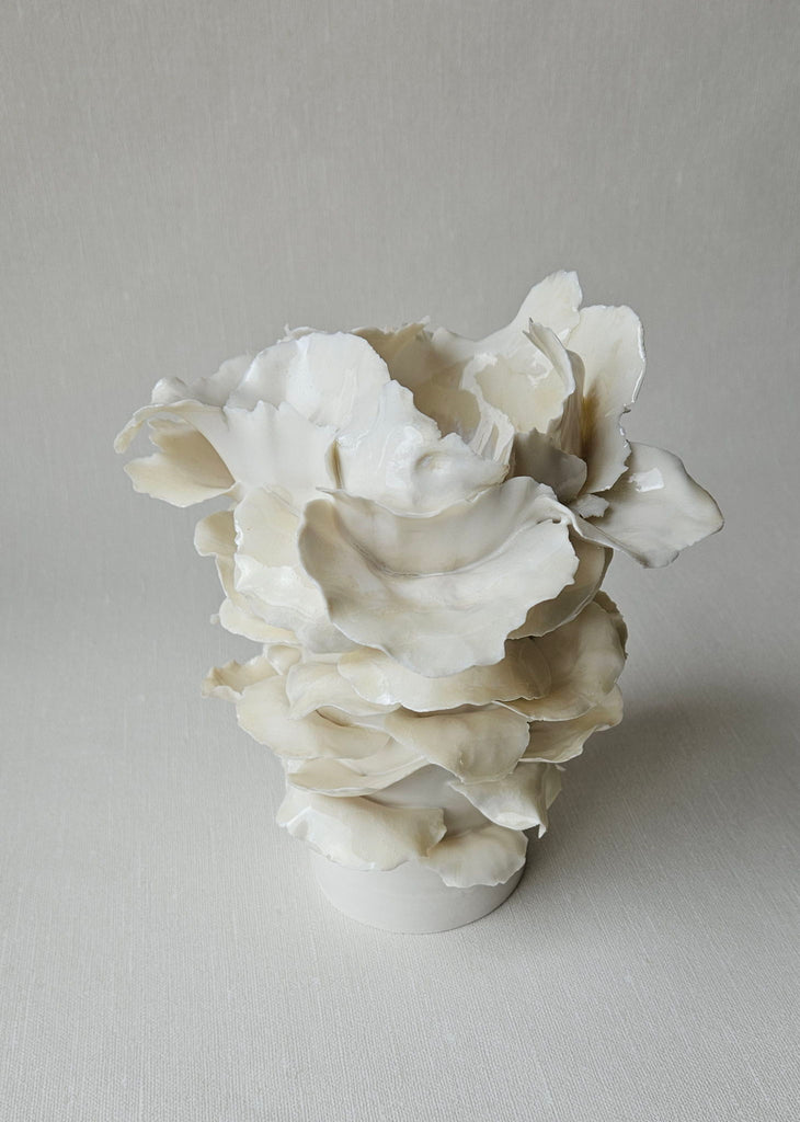 Elin Ruist Contemporary Delicate Sculptural vase