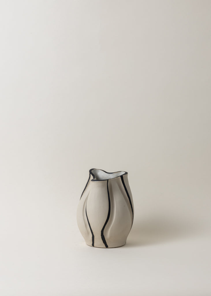 Amanda Borgfors Mészaros Sculpt Me Dear Art Handmade Organic Vase Minimalistic Home Decor