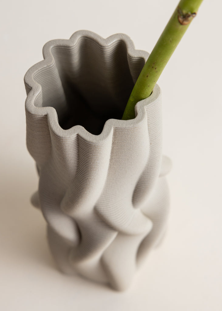Drag And Drop Intertwined Vase 3D printed Artwork Art 