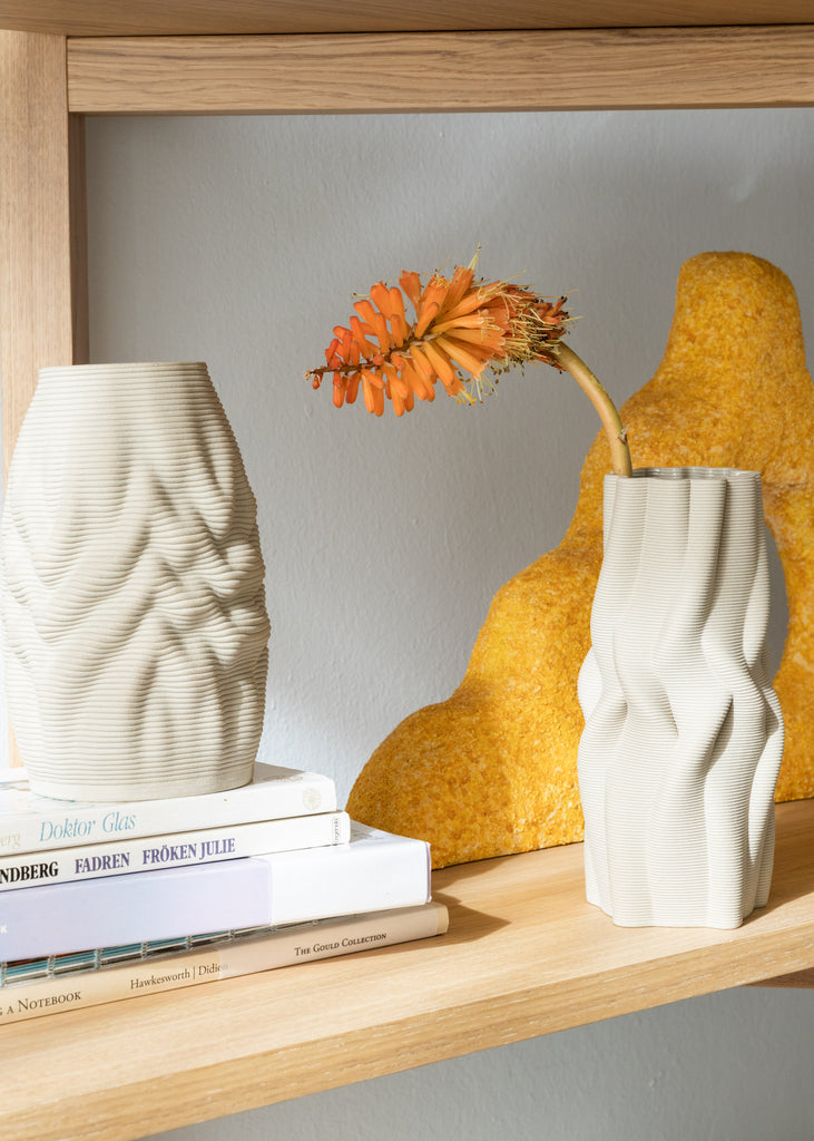 Drag And Drop Intertwined Vase 3D printed Artworks Sculptures 