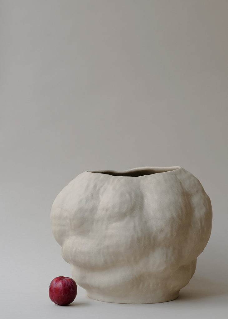 Josefina Feurst vase size