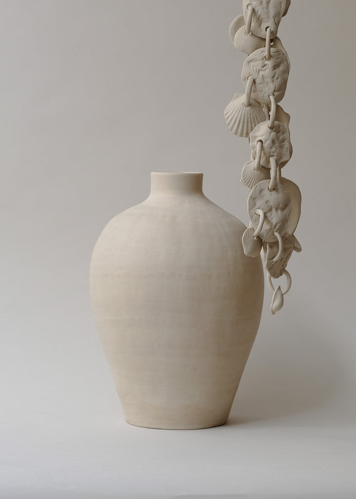 Josefina Feurst Shell Chain Vase removable