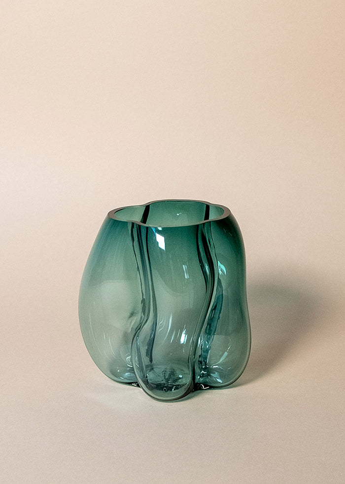 LACC Soba glass vase detail
